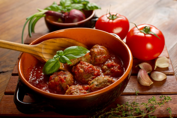 Boulettes de boeuf à la sauce tomate