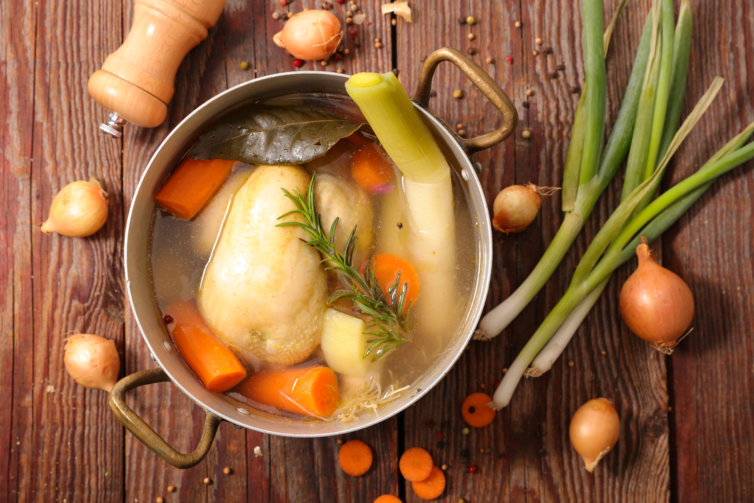 Poule aux petits oignons